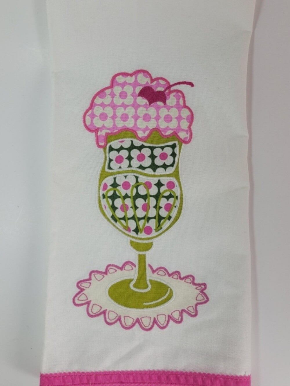 Vera Bradley Ice Cream Sundae Cotton Kitchen Dish Towel 27x 19.5 Pink Green